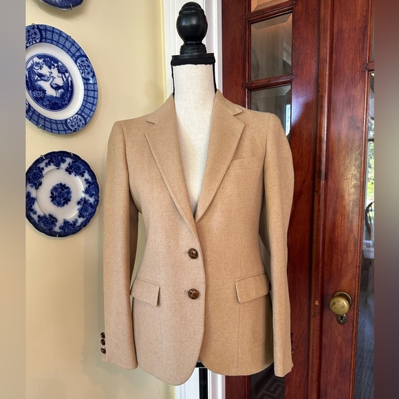 Vintage | 1970s Tan Two Button Blazer - Picture 2 of 13